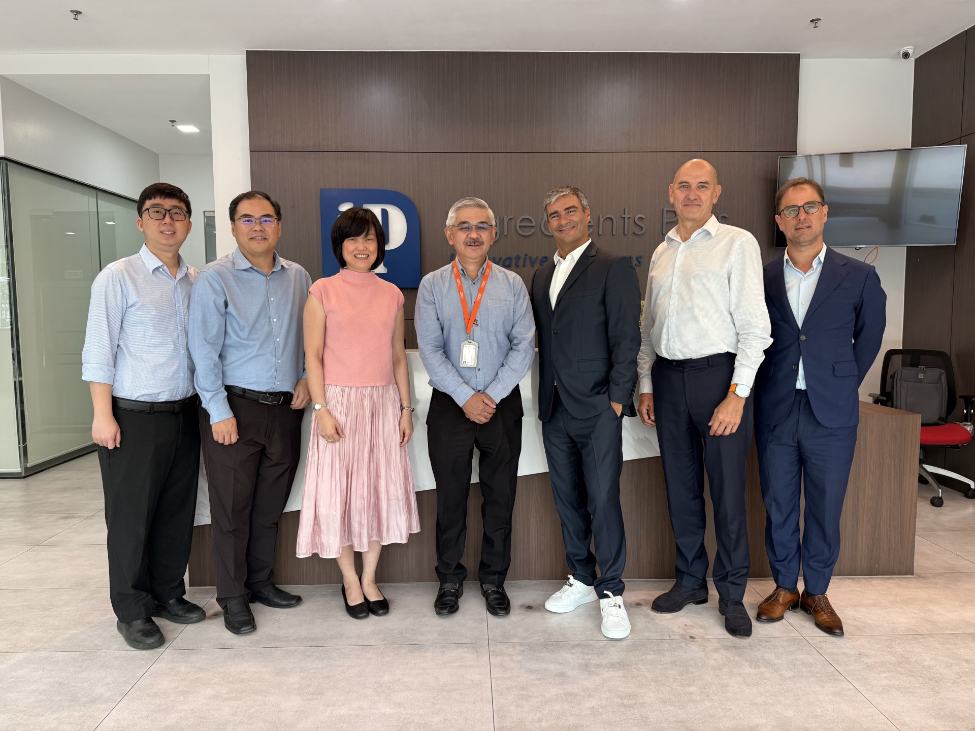 Safic-Alcan and Ingredients Plus teams announcing acquisition and regional expansion across Malaysia and Singapore.