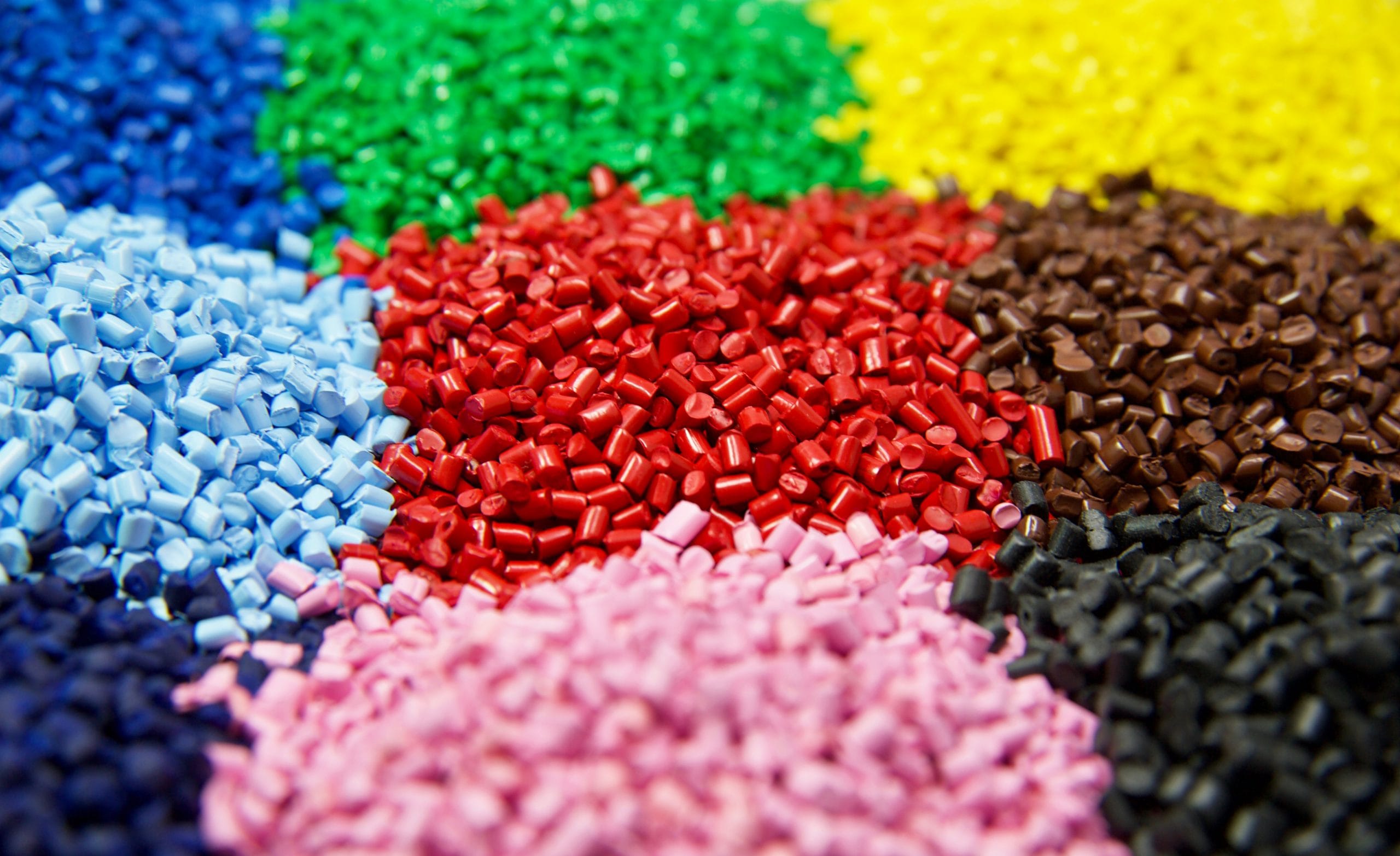 Multi colored plastic polymer granules