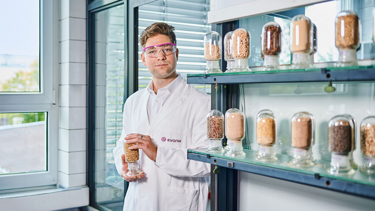 Safic-Alcan and Evonik Animal Nutrition announce partnership for animal feed probiotics and amino acids in France.