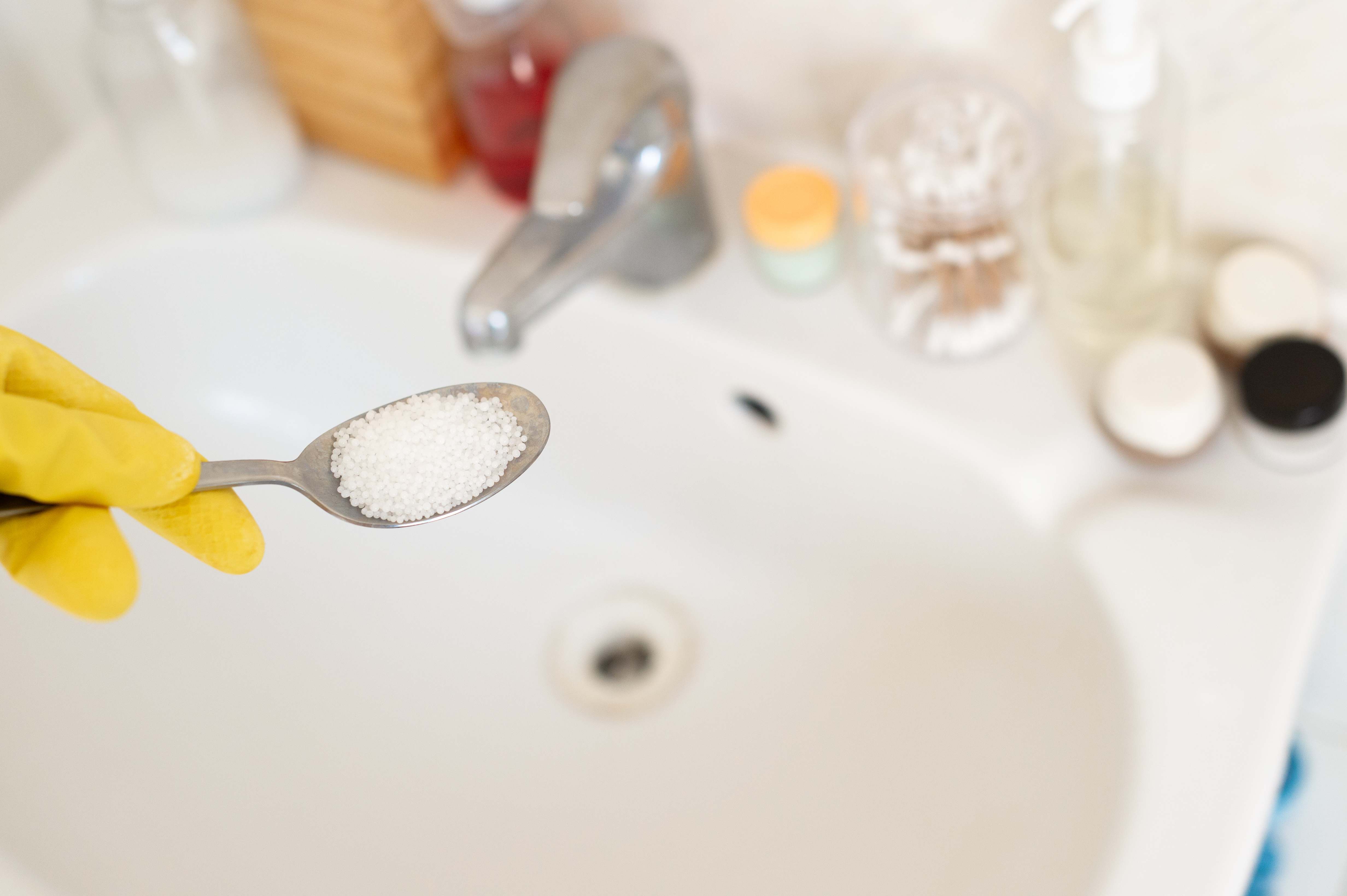 chrome hexavalent on a spoon